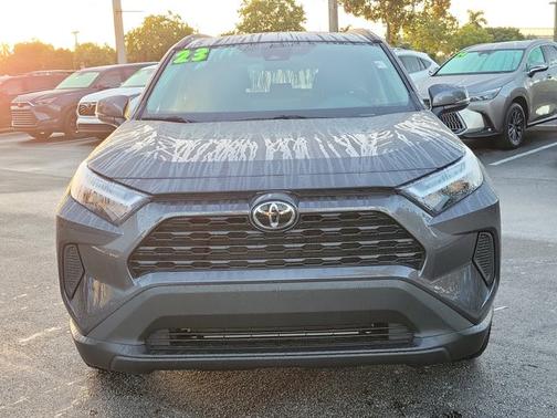 2023 Toyota RAV4 XLE