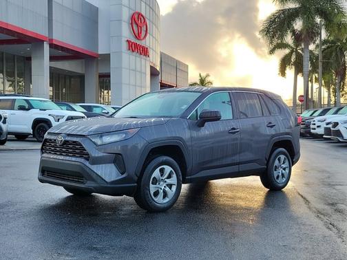 2022 Toyota RAV4 LE