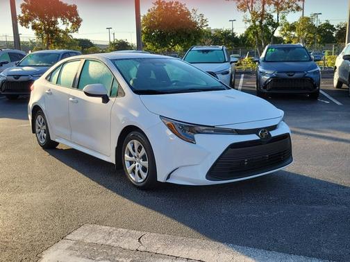 2025 Toyota Corolla LE