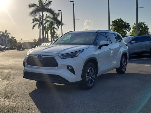 2022 Toyota Highlander XLE