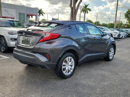 2021 Toyota C-HR LE