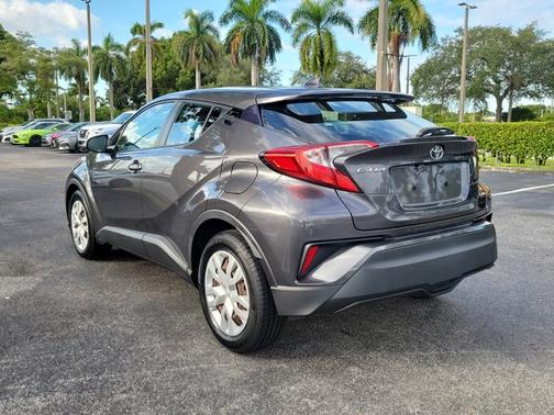 2021 Toyota C-HR LE