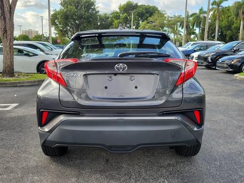 2021 Toyota C-HR LE