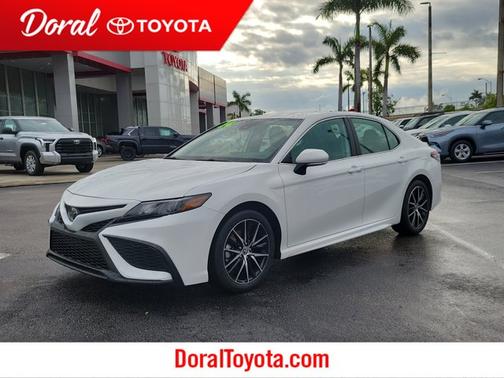 2024 Toyota Camry SE