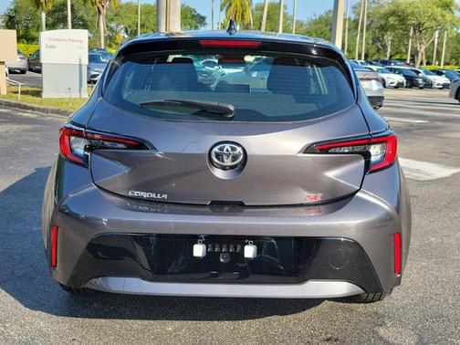 2024 Toyota Corolla Hatchback SE