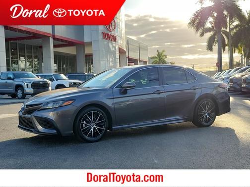 2022 Toyota Camry SE