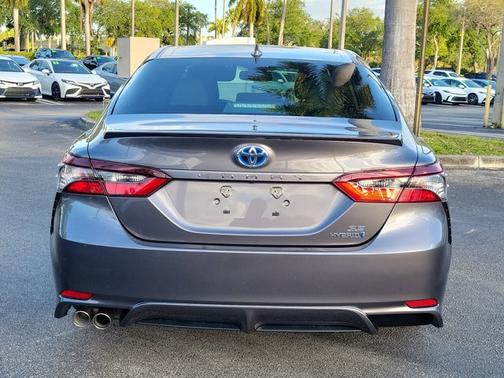 2022 Toyota Camry SE