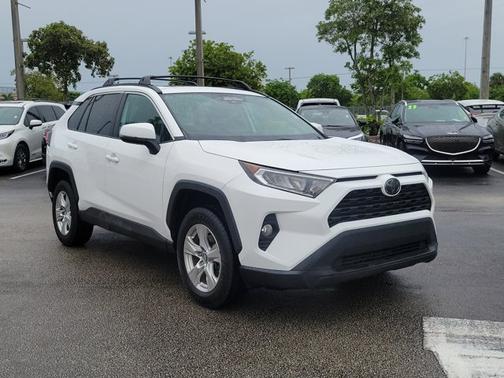 2019 Toyota RAV4 XLE