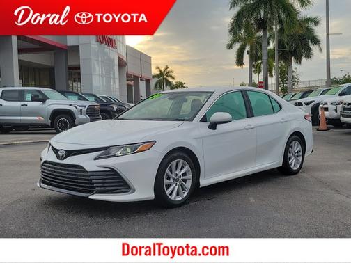 Ice 2024 Toyota Camry LE