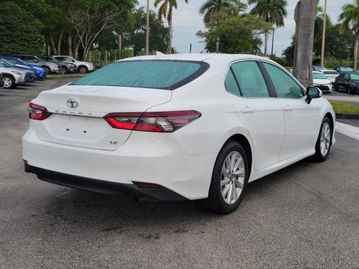 Ice 2024 Toyota Camry LE