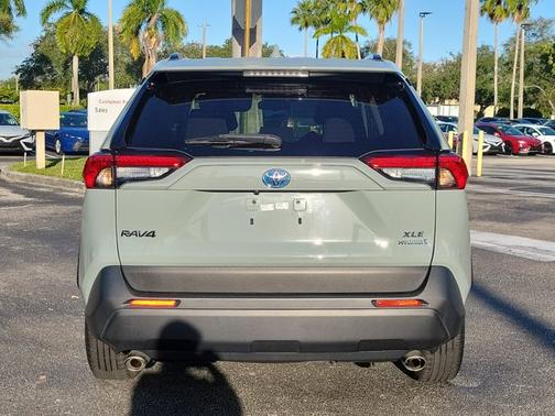 2023 Toyota RAV4 Hybrid XLE