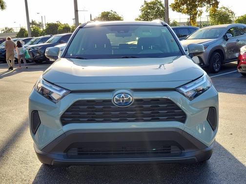 2023 Toyota RAV4 Hybrid XLE