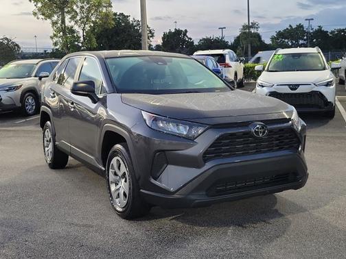 2022 Toyota RAV4 LE