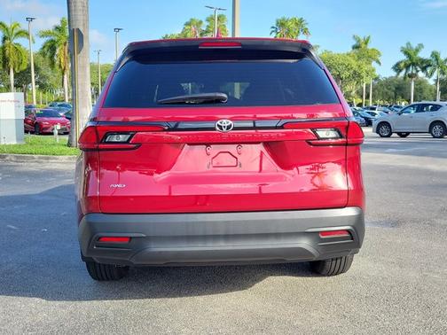 2025 Toyota Grand Highlander LE