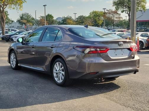2022 Toyota Camry LE