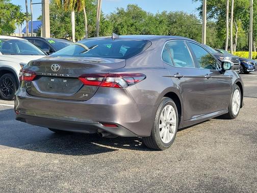 2022 Toyota Camry LE