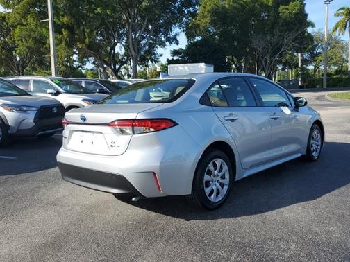 2025 Toyota Corolla Hybrid LE