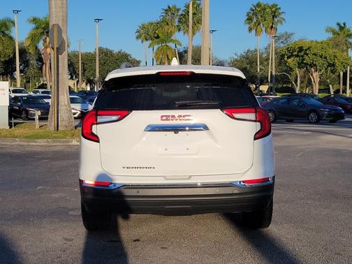 2023 GMC Terrain SLT