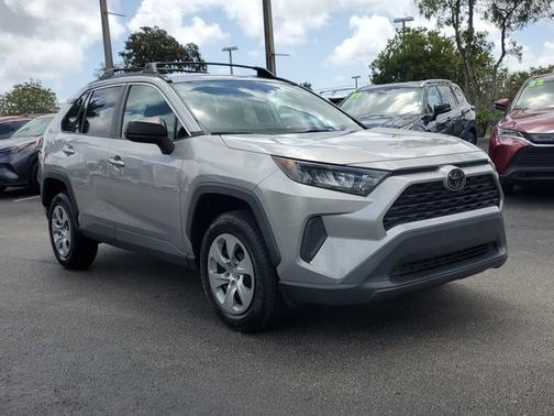 2019 Toyota RAV4 LE