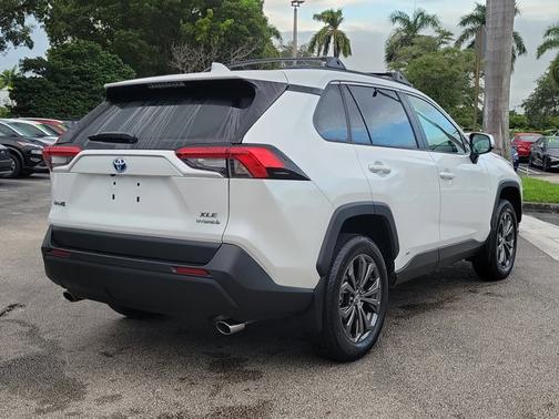 2024 Toyota RAV4 Hybrid XLE Premium