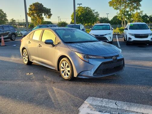 2022 Toyota Corolla LE