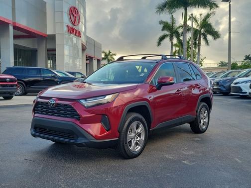 2022 Toyota RAV4 XLE