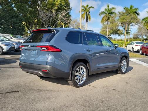 2024 Toyota Grand Highlander Platinum