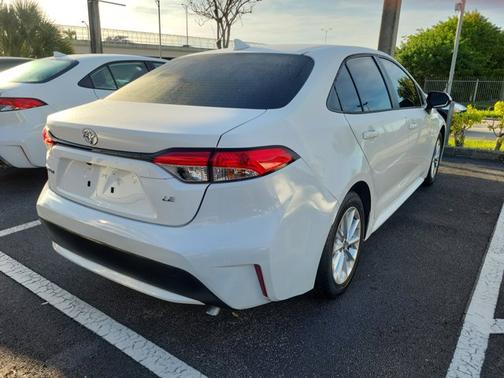 2022 Toyota Corolla LE