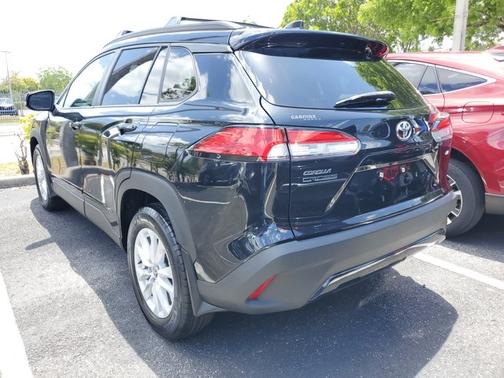 2022 Toyota Corolla Cross LE