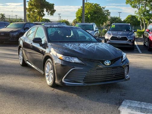2024 Toyota Camry LE