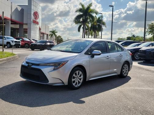 Classic Silver Metallic 2022 Toyota Corolla LE