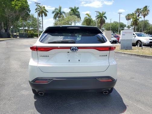 2022 Toyota Venza LE