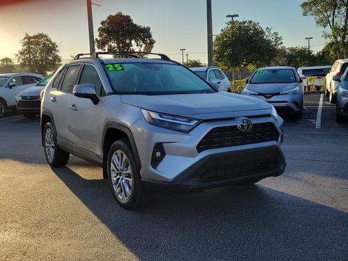 2025 Toyota RAV4 XLE Premium