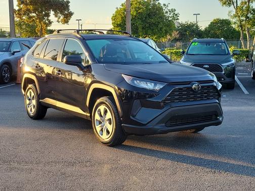 2021 Toyota RAV4 LE