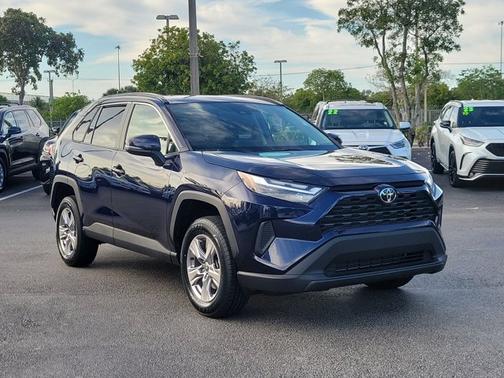 2022 Toyota RAV4 XLE