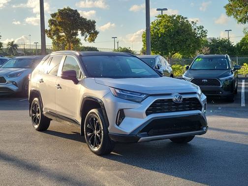 2024 Toyota RAV4 Hybrid XSE