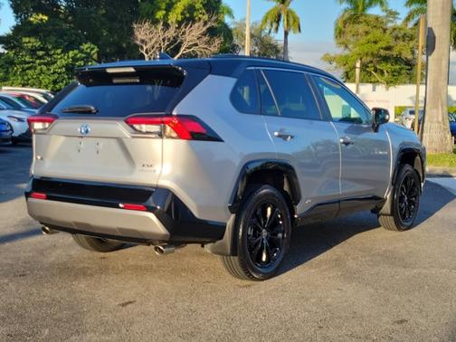 2024 Toyota RAV4 Hybrid XSE