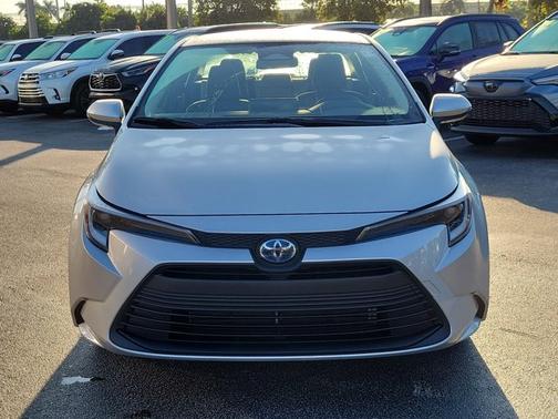 2025 Toyota Corolla Hybrid LE