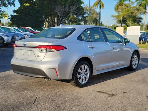 2025 Toyota Corolla Hybrid LE