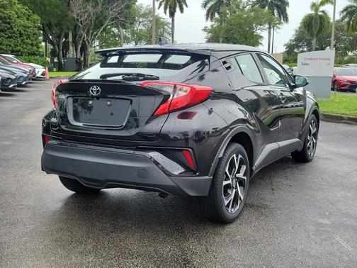 2021 Toyota C-HR XLE
