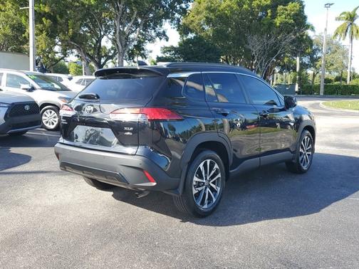 2024 Toyota Corolla Cross XLE