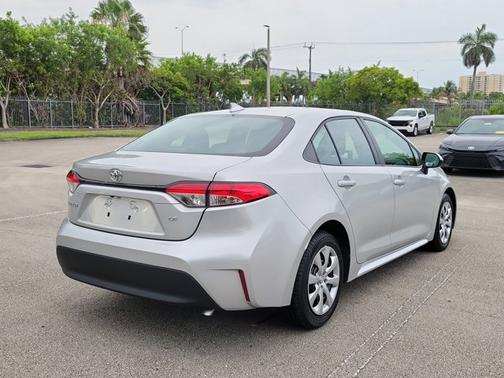 Classic Silver Metallic 2024 Toyota Corolla LE