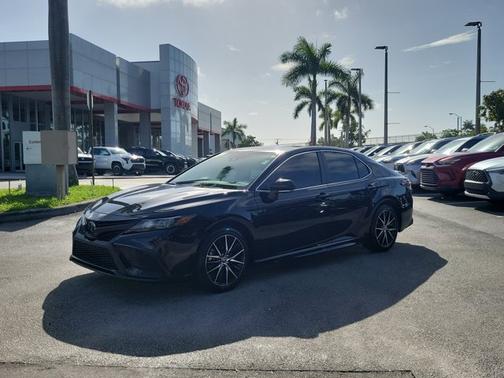 2024 Toyota Camry SE