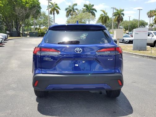2023 Toyota Corolla Cross XLE