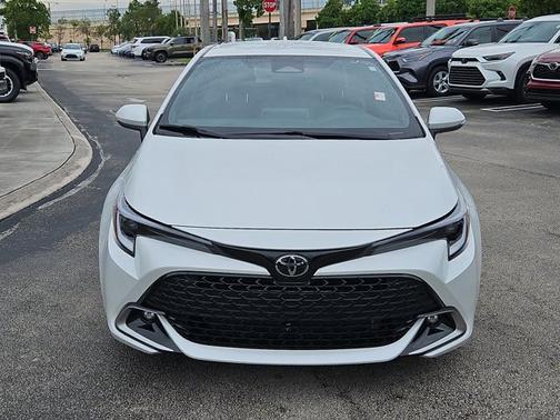 2025 Toyota Corolla Hatchback XSE