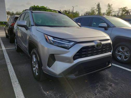 2023 Toyota RAV4 XLE