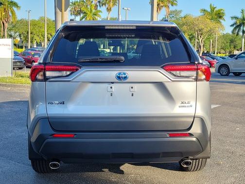 2024 Toyota RAV4 Hybrid XLE