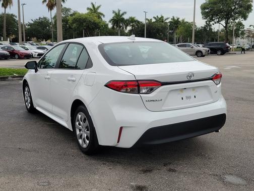 Ice 2025 Toyota Corolla LE