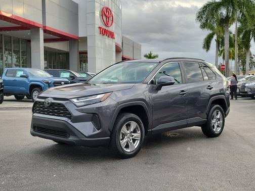 2023 Toyota RAV4 XLE