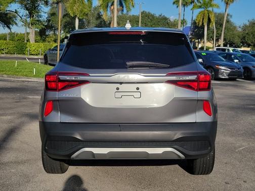 2023 Kia Seltos LX
